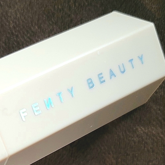 NEW! Fenty Beauty Match Stix Contour Skinstick in Suede Size 0.25 oz - Picture 7 of 11